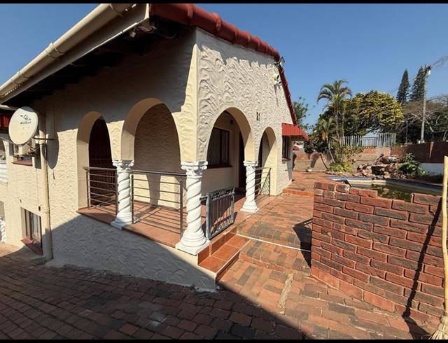 4 BEDROOM HOUSE FOR SALE IN BURLINGTON HEIGHTS